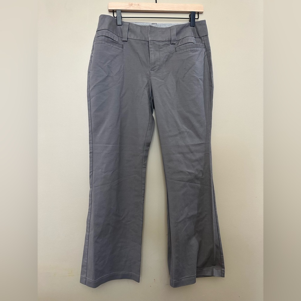 Gap women’s Curvy Fit, Flared Leg, Ankle Length Pants